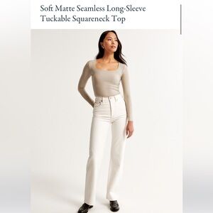 Abercrombie Soft Matte Seamless Long-Sleeve Tuckable Squareneck Top